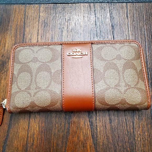 Wallet - Picture 3 of 6